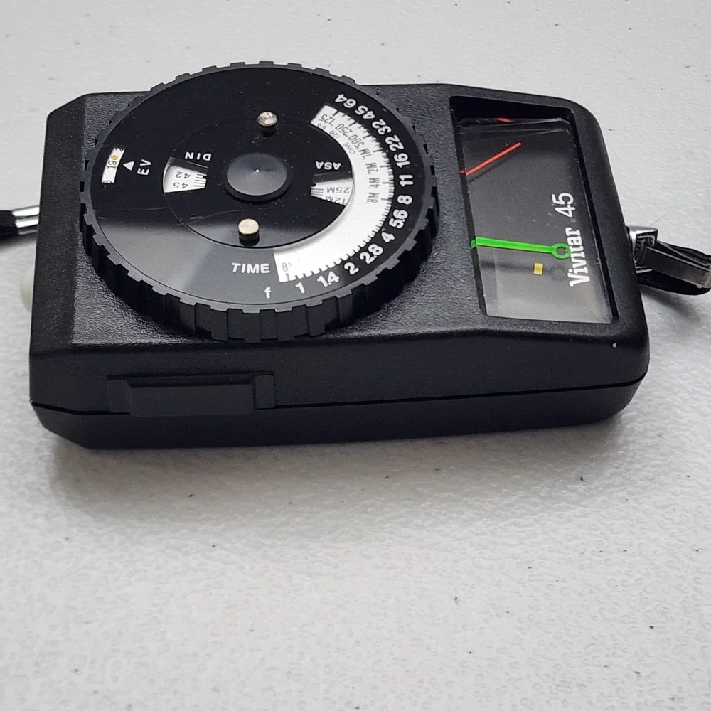 Vivatar 45 Exposure Light Meter/ Case Untested Parts Only